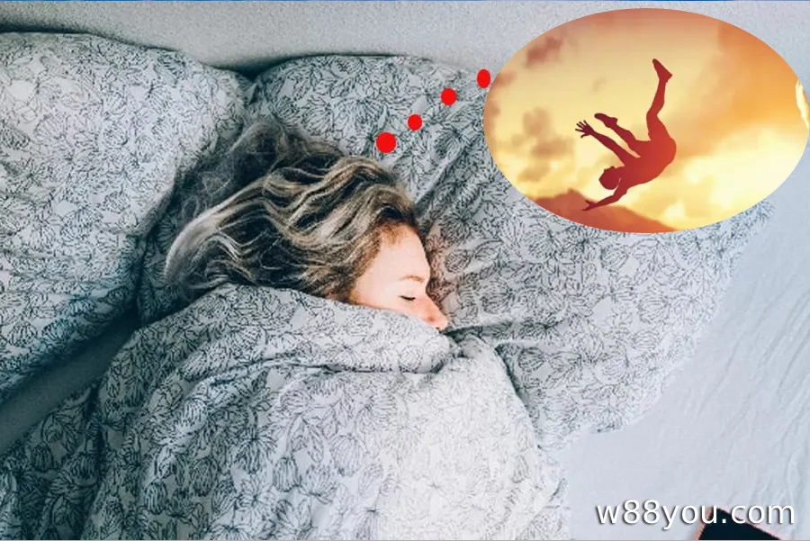 친척이나 친구가 넘어지는 것을 보는 것